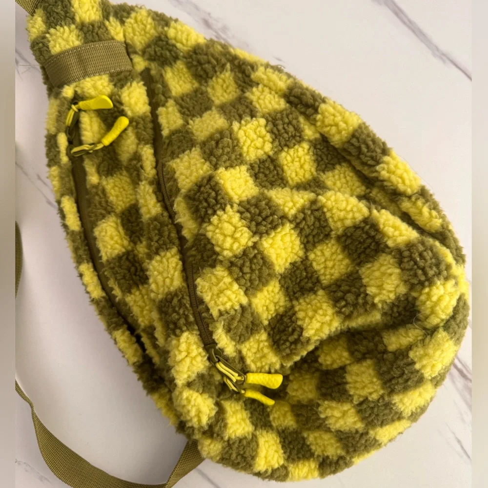 No Boundaries Green Checkered Sling Bag - Picture 3 of 8